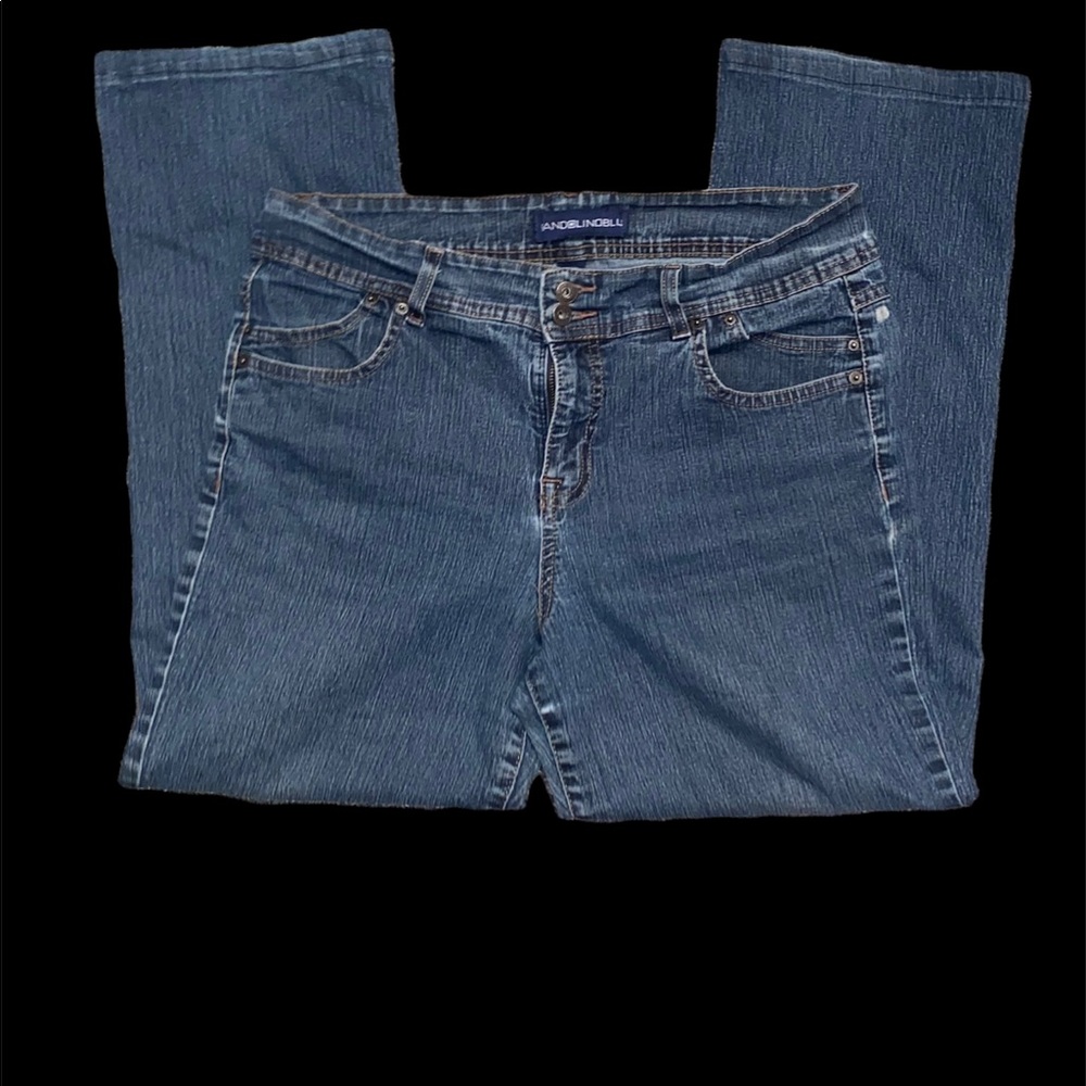 Blue jeans with 🍊orange 🍊stars on the back !!!